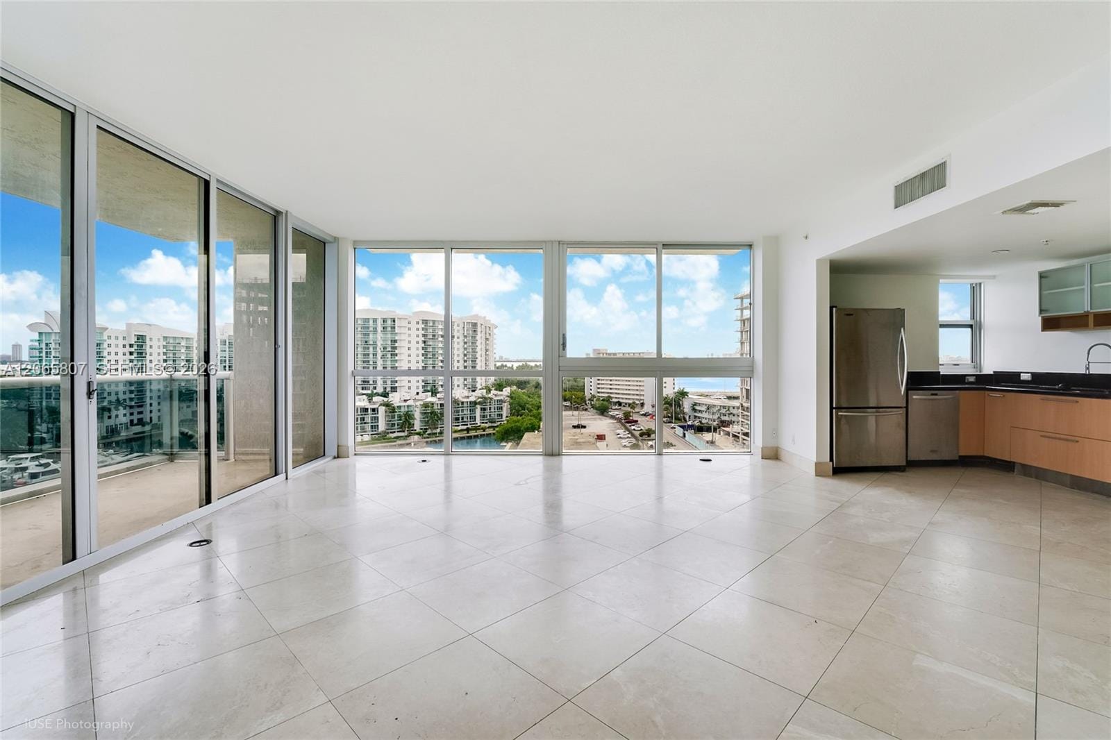 7929 West Drive 1001 — photo 4