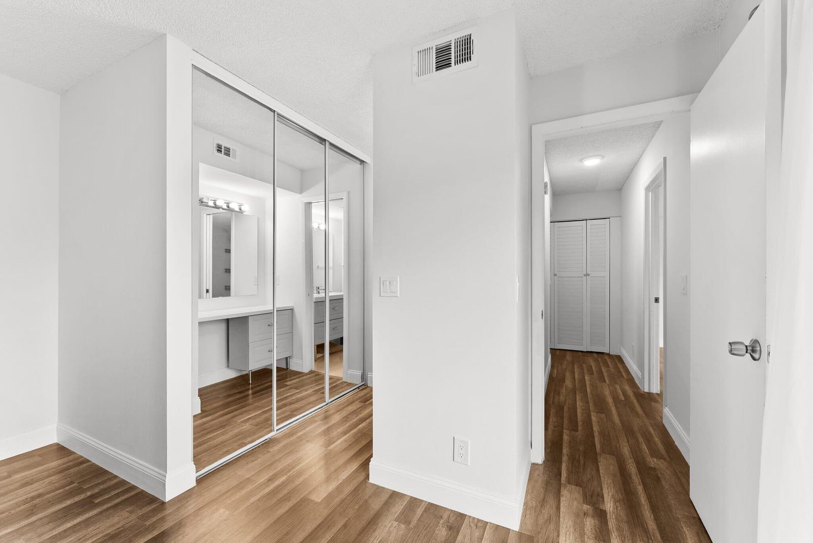 3874 VICTORIA Drive — photo 12
