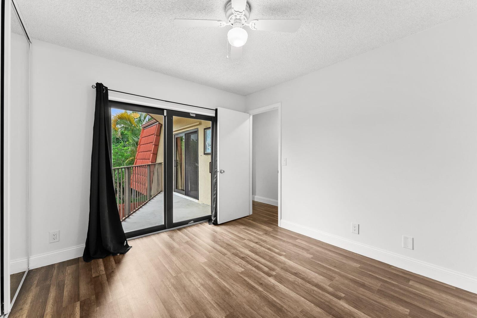 3874 VICTORIA Drive — photo 9
