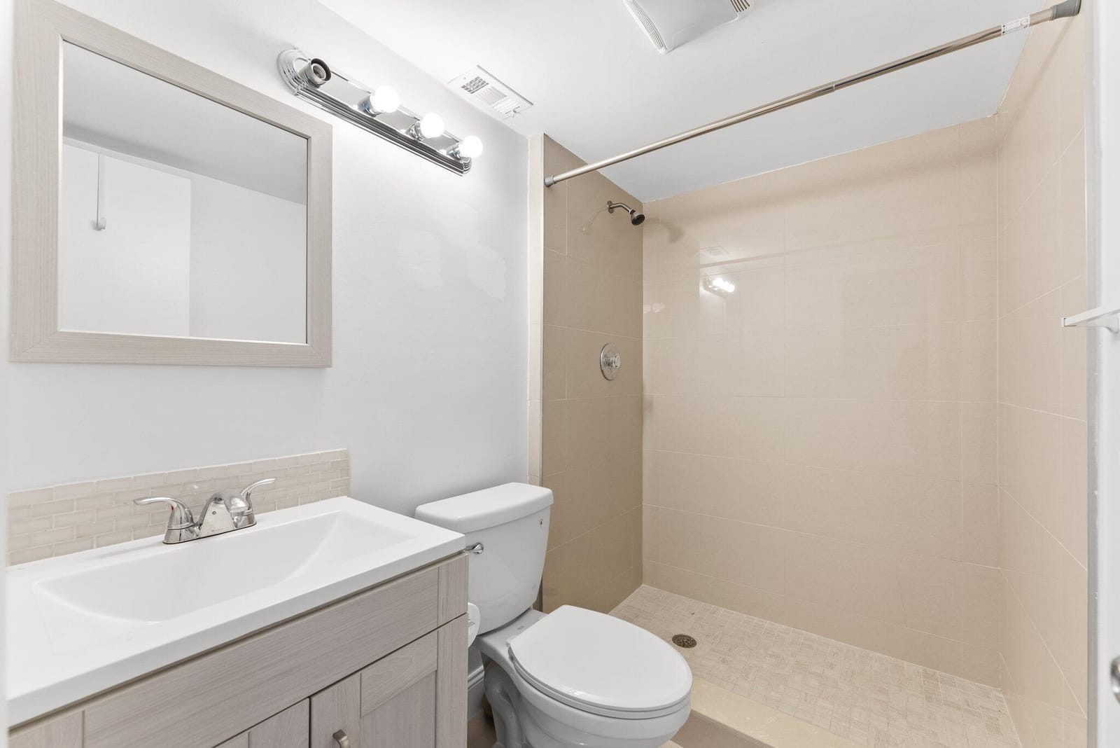 3874 VICTORIA Drive — photo 10