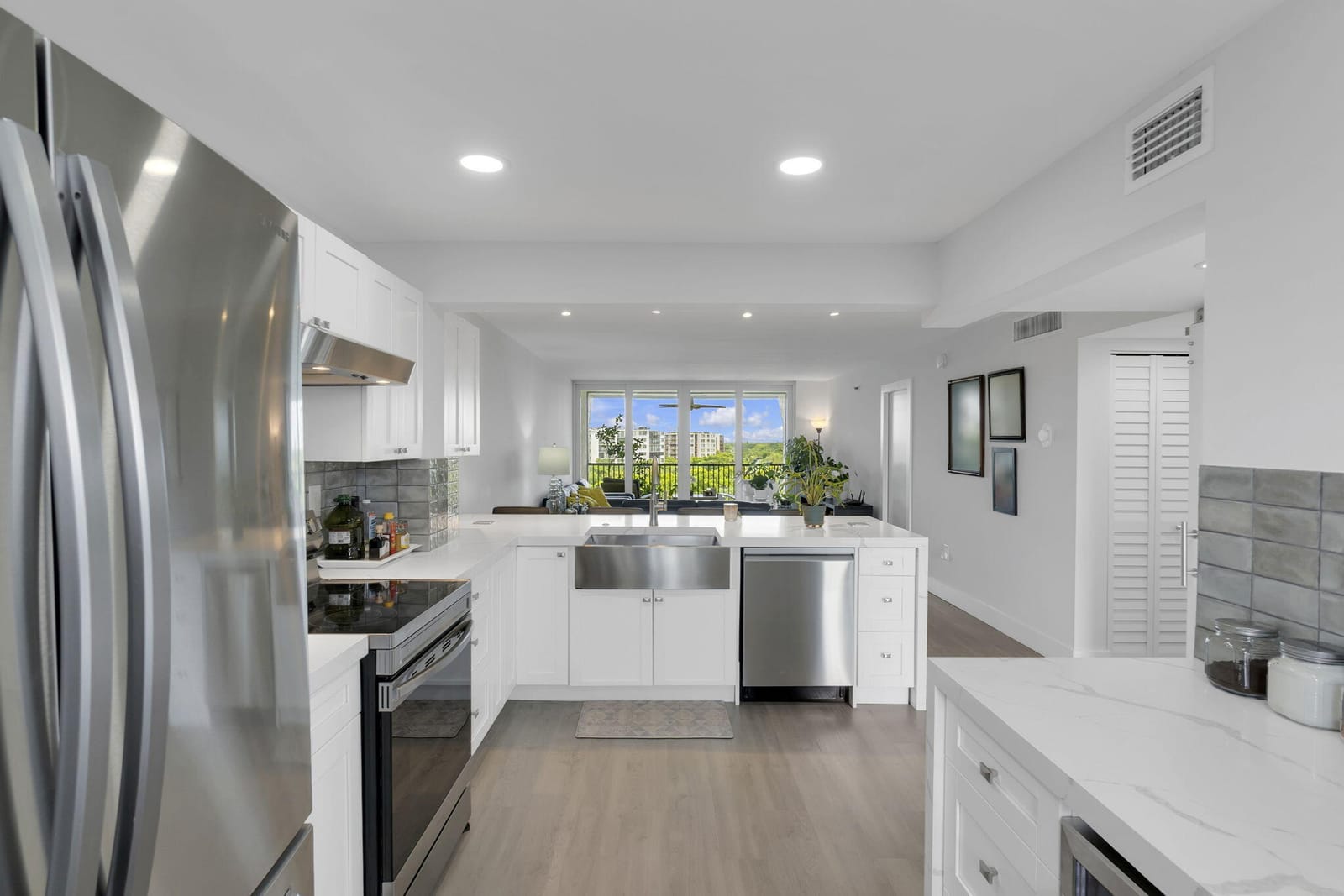 3940 INVERRARY Boulevard 803-A — photo 5