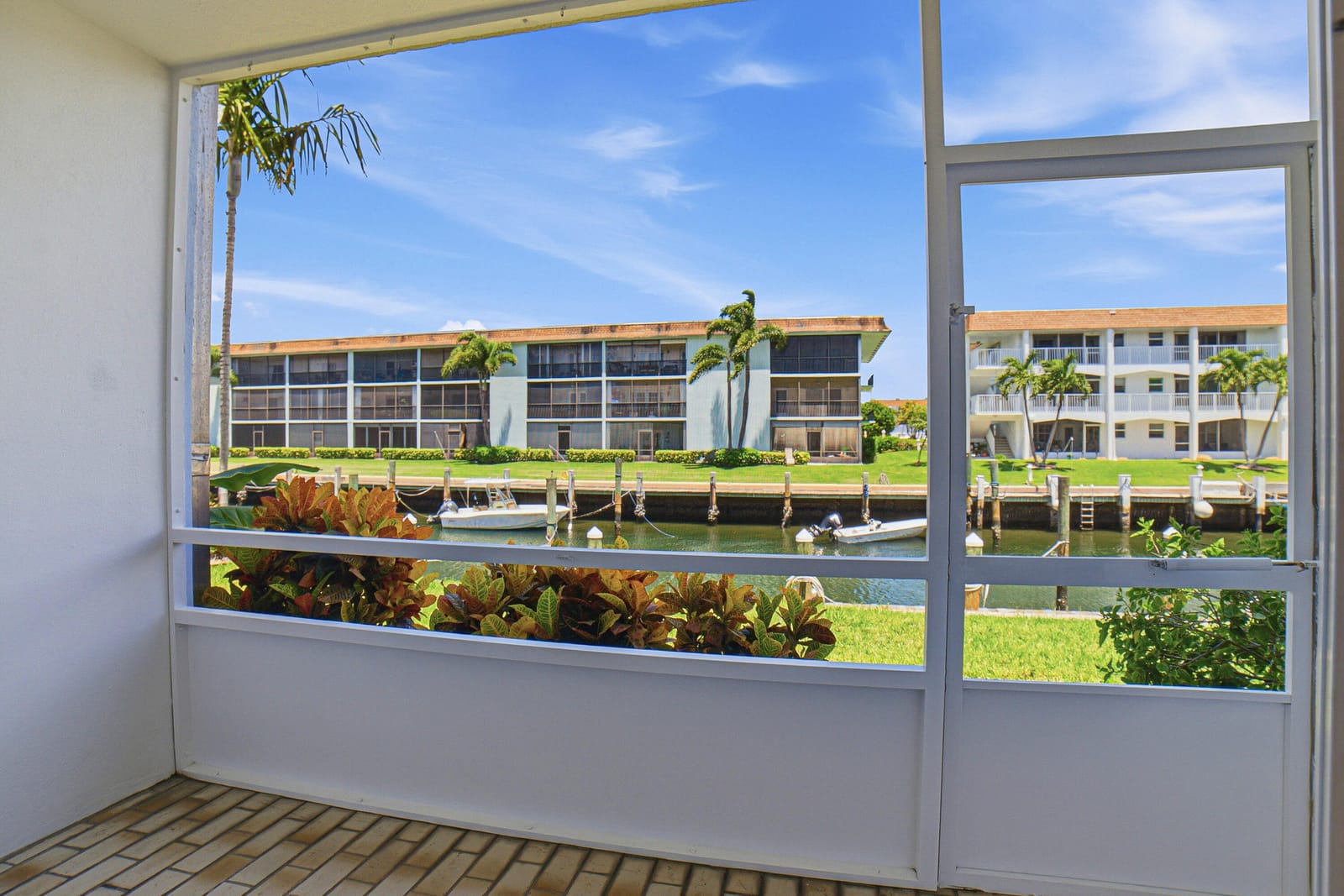 111 Doolen Court 110, North Palm Beach, FL 33408 photo 15