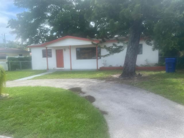 211 N 66TH Avenue, Hollywood, FL 33024