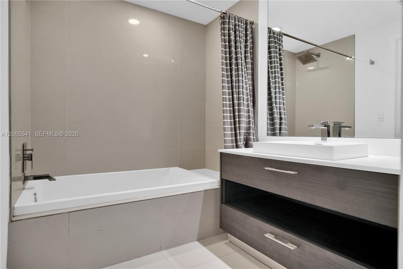 55 SW 9th Street 3504, Miami, FL 33130 photo 15