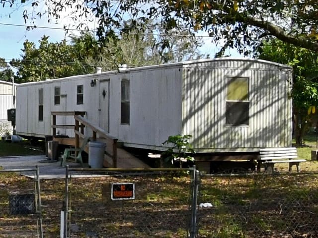 1200 W JOY Lane, sold in ZIP 34945, Fort Pierce, FL