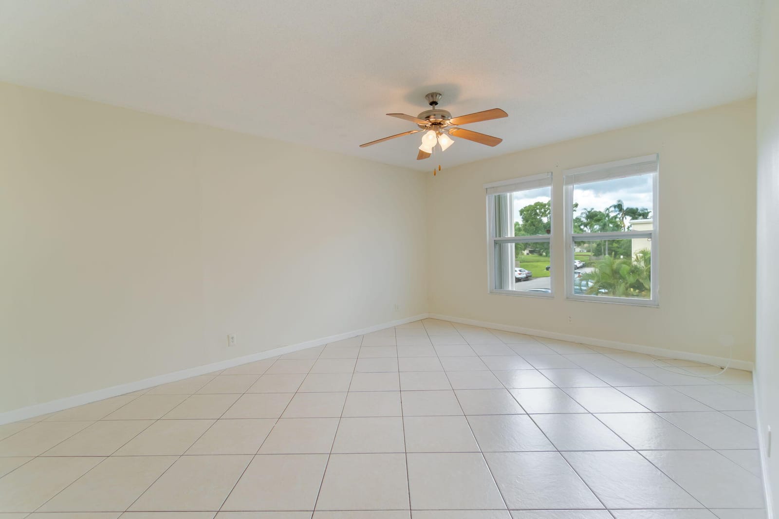 1530 Shaker Circle — photo 5