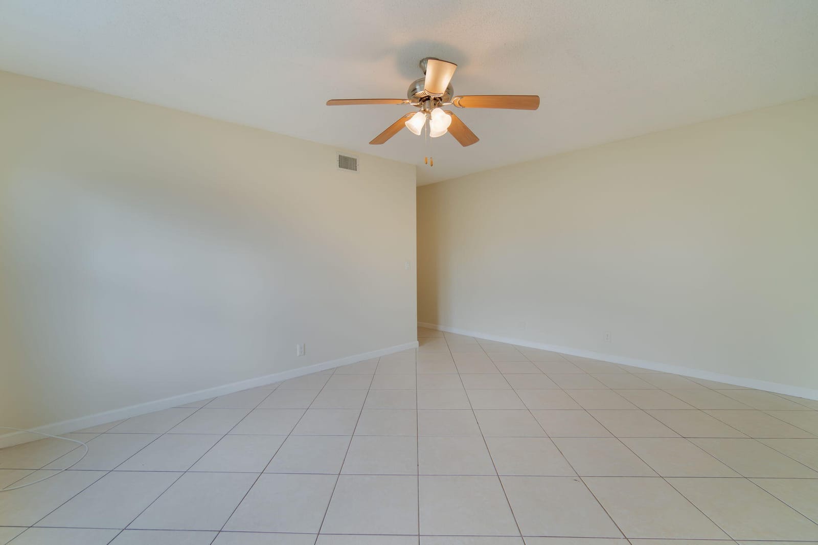1530 Shaker Circle — photo 6