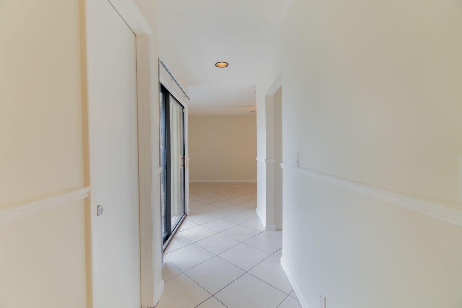 1530 Shaker Circle — photo 8