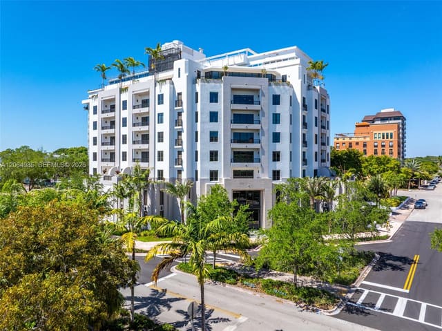 701 Valencia Avenue 405, Coral Gables, FL 33134