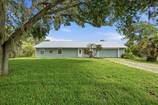7980 21ST Street SW, Indian River Farms Company S/D, Vero Beach, FL