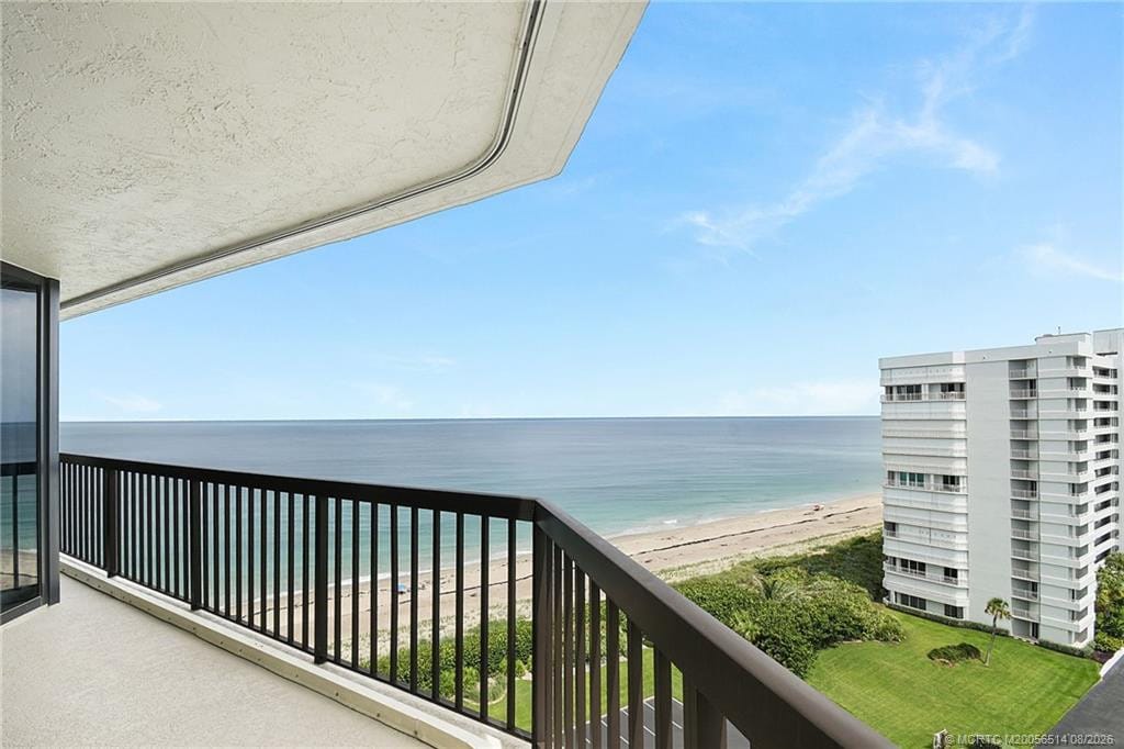 Pending home at 9550 S Ocean Drive 1210, Jensen Beach, FL 34957