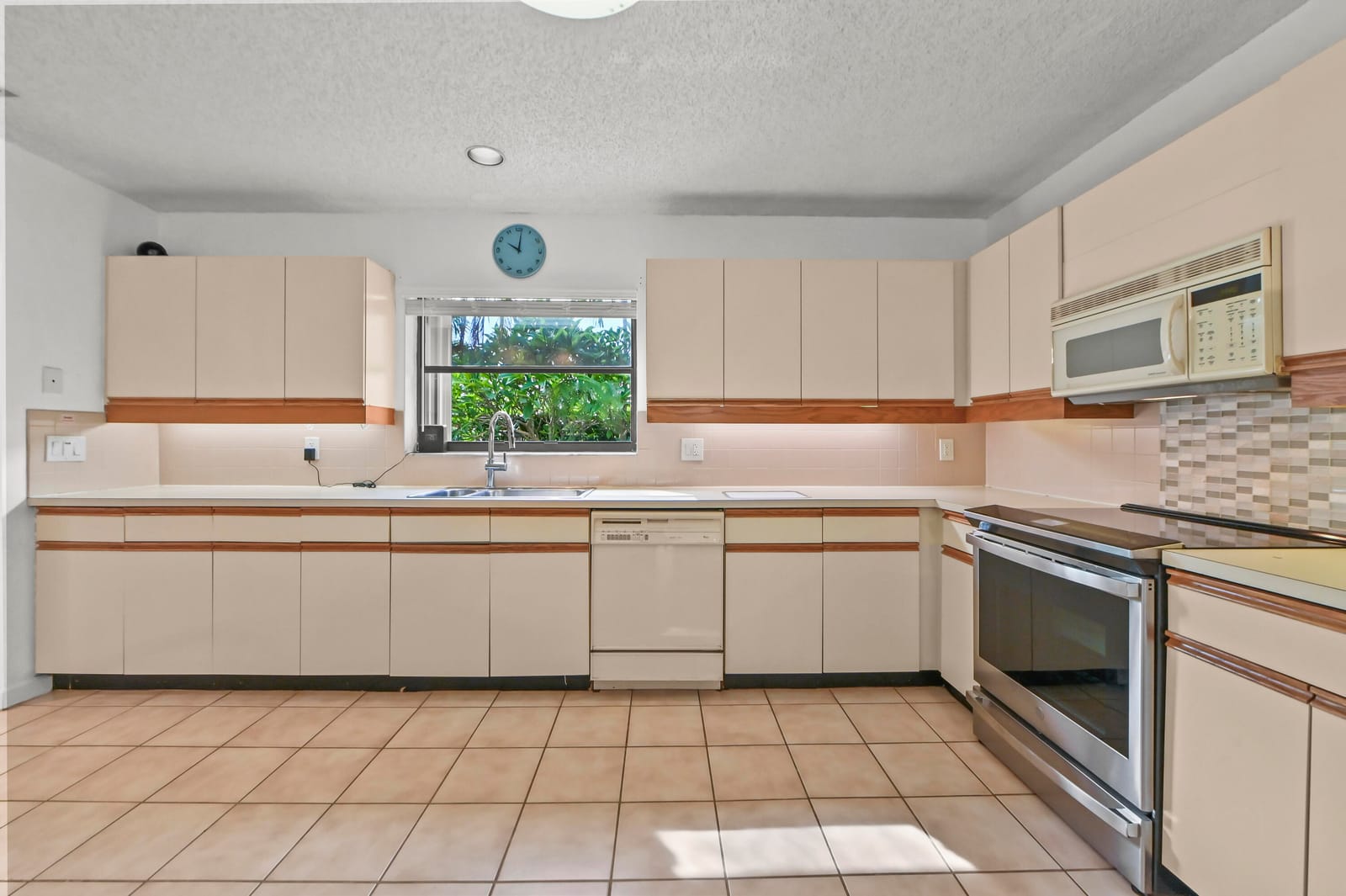 7131 NW 3rd Avenue, Boca Raton, FL 33487 photo 13