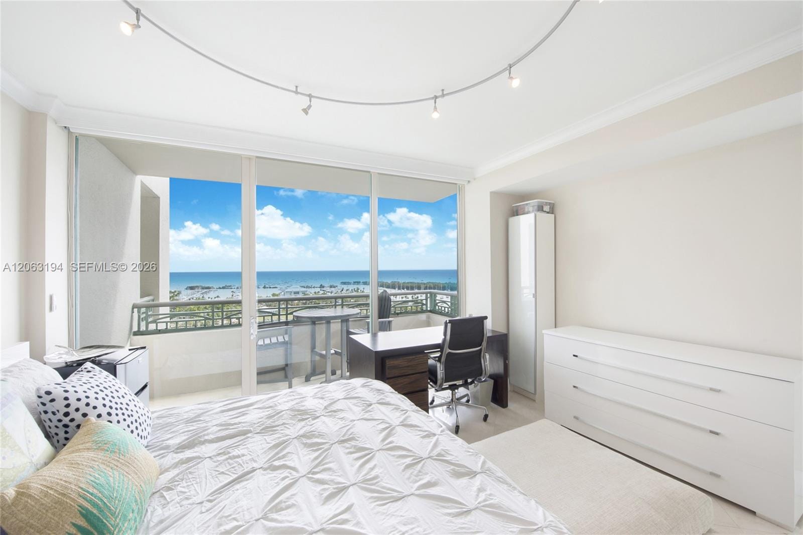 3400 SW 27th Avenue 1003, Coconut Grove, FL 33133 photo 2