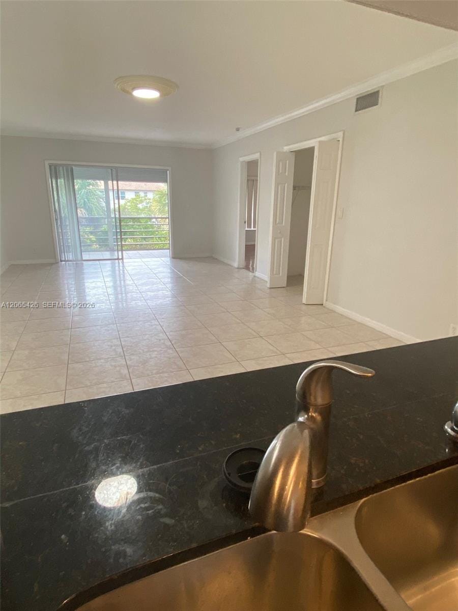 4291 NW 9th Avenue 202 — photo 2