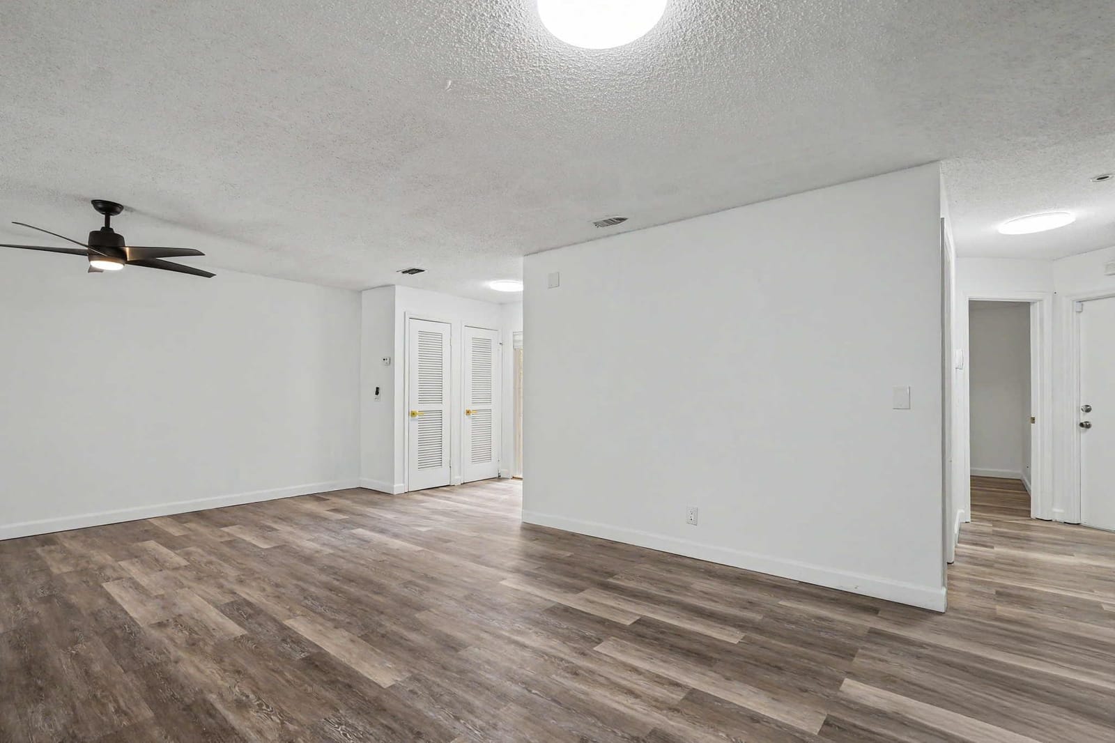 3405 EMERALD OAKS Drive 207 — photo 11