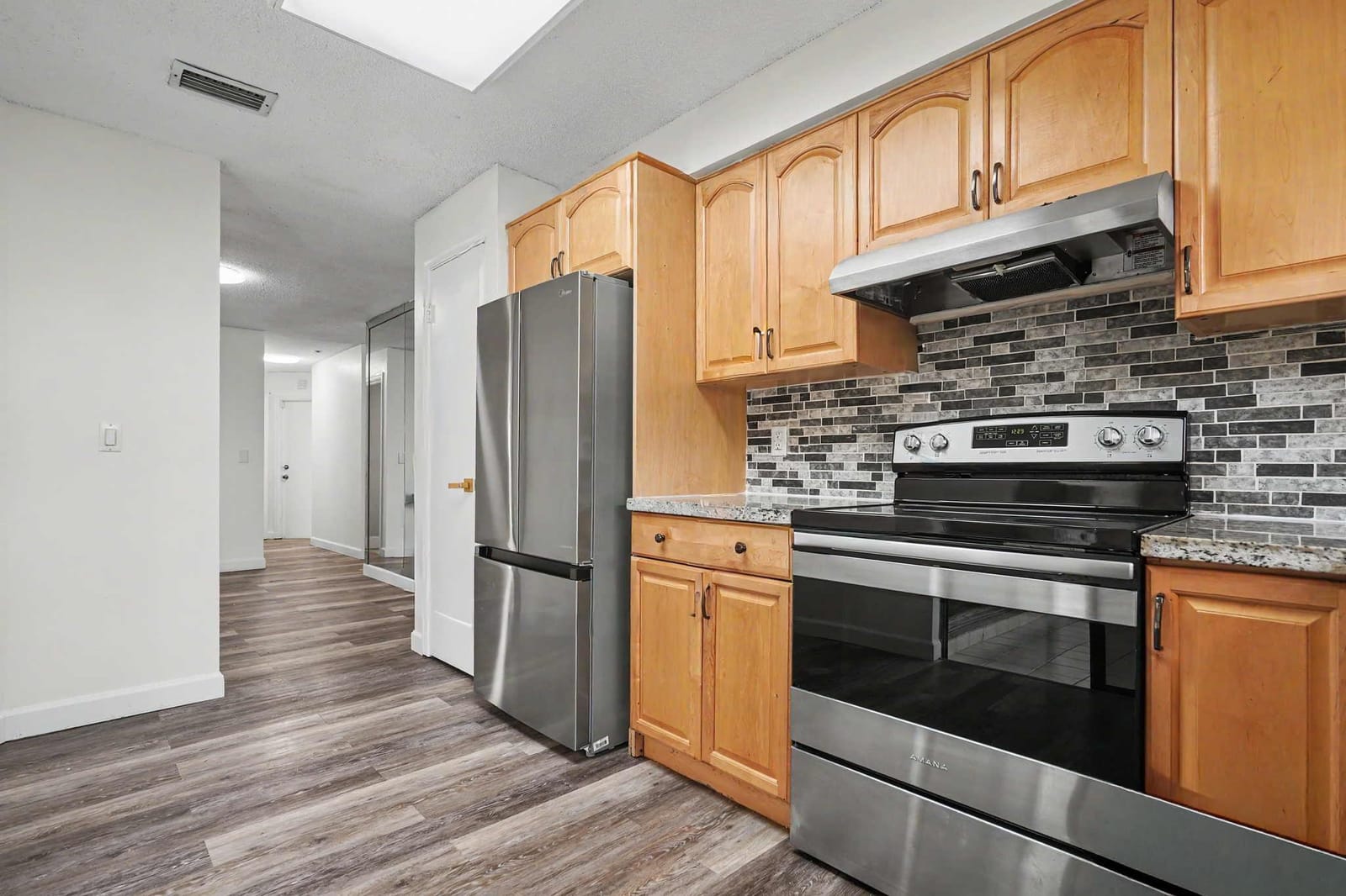 3405 EMERALD OAKS Drive 207, Hollywood, FL 33021 photo 24