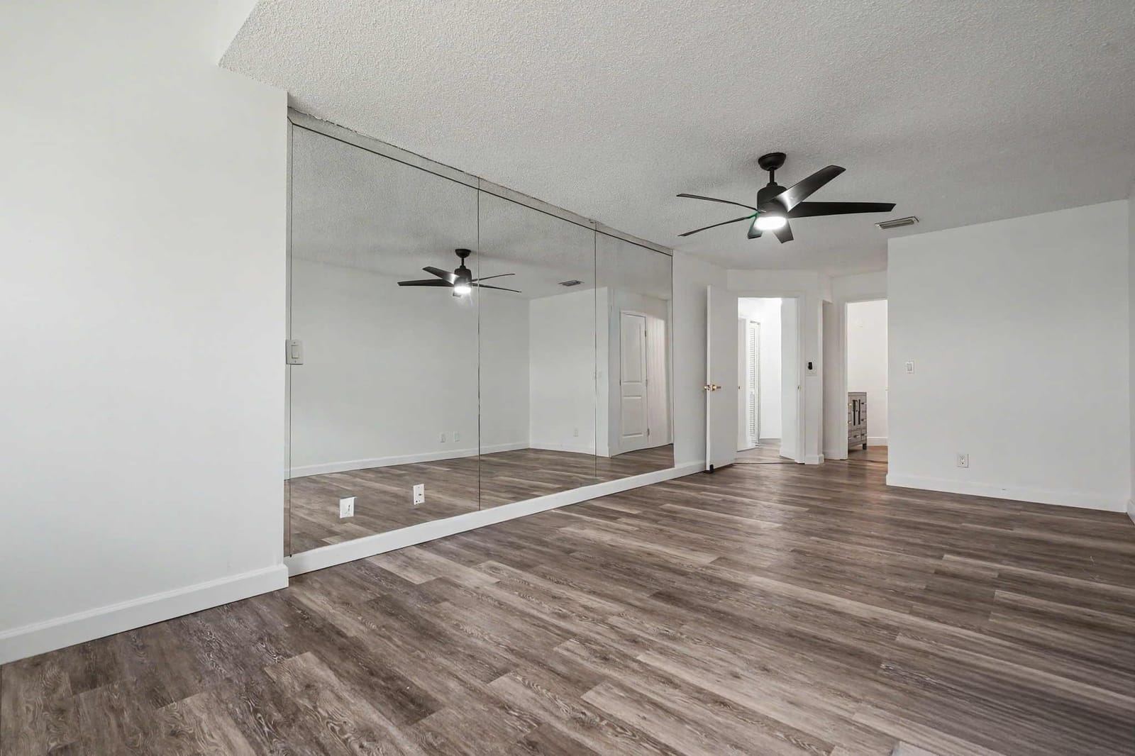 3405 EMERALD OAKS Drive 207, Hollywood, FL 33021 photo 28
