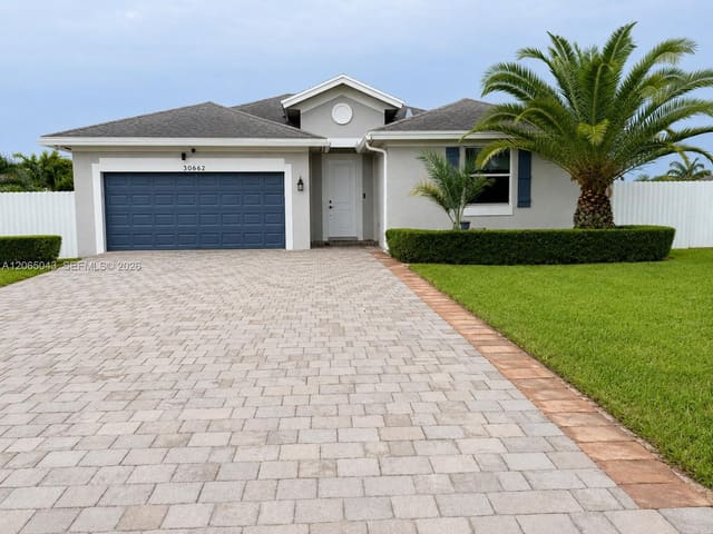 30662 SW 193rd Court, Homestead, FL 33030
