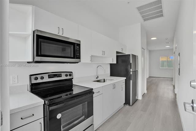 1567 NW 1st Street 6, Miami, FL 33125