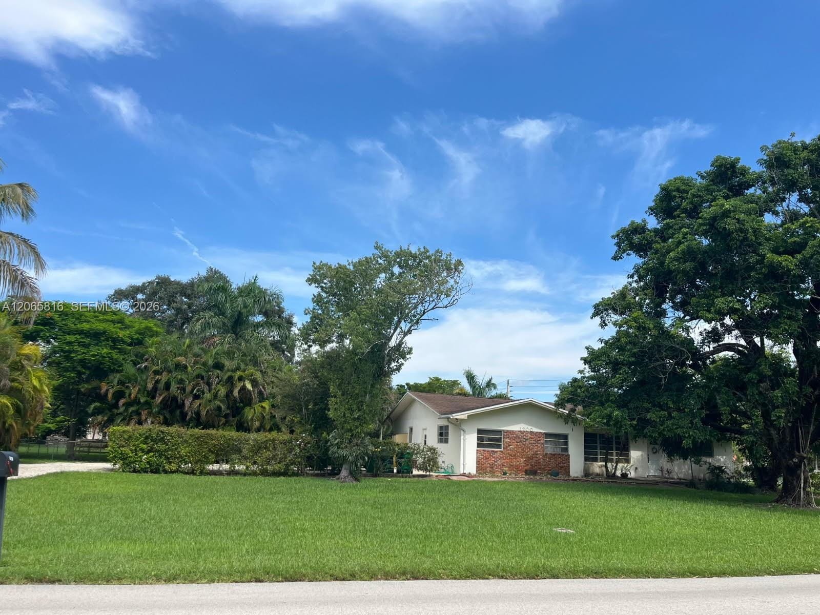 1200 NW 118th Avenue — photo 2