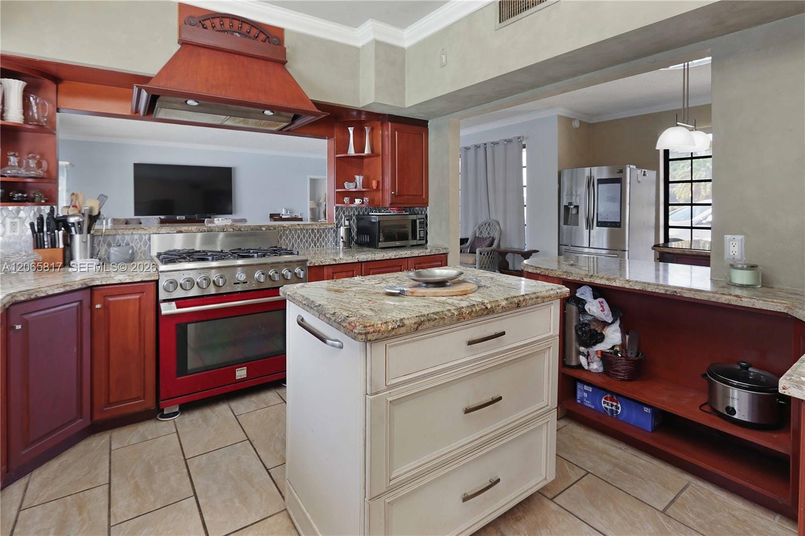910 N 14th Court — photo 9