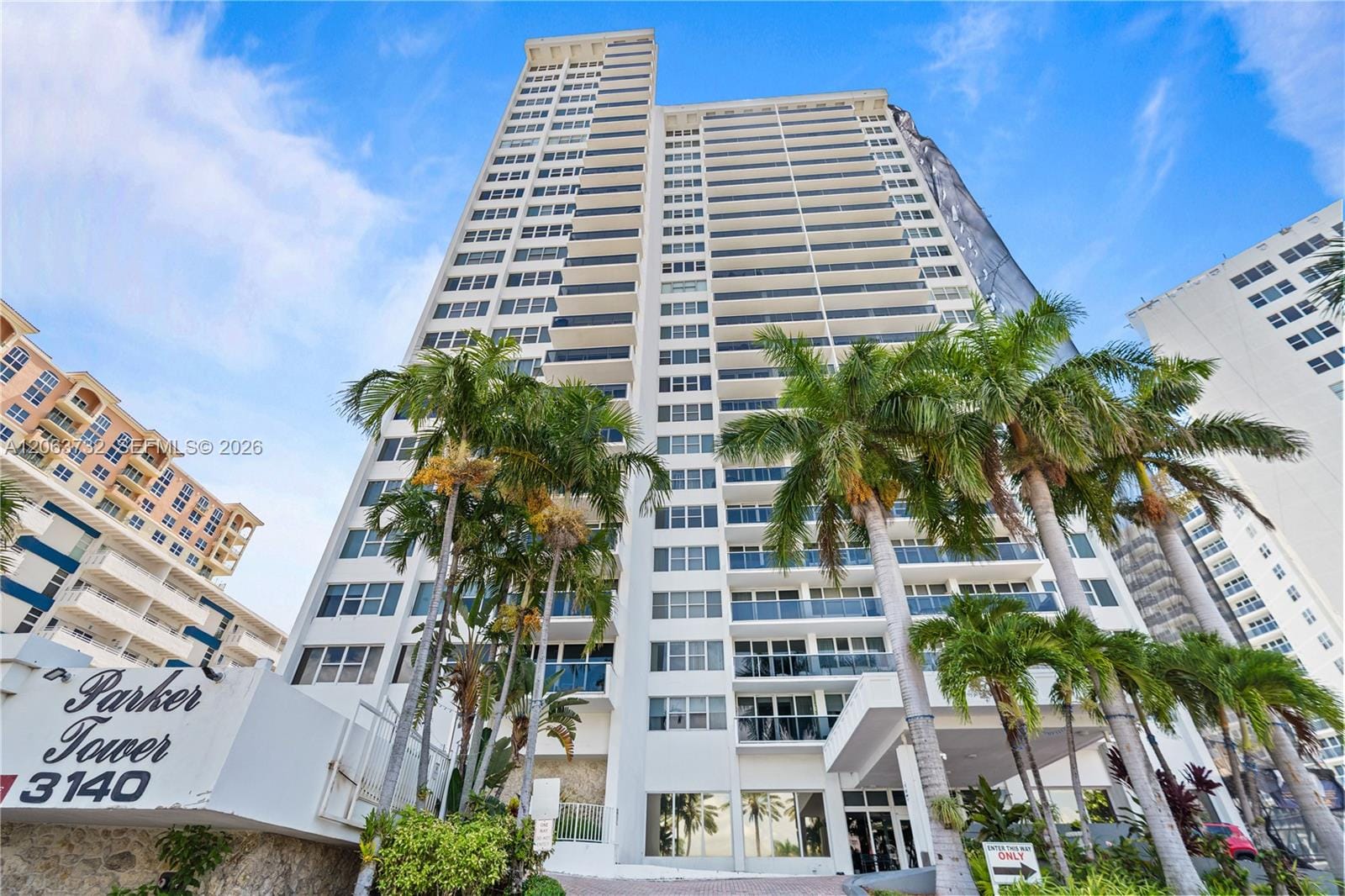3140 S Ocean Drive 911 — photo 2