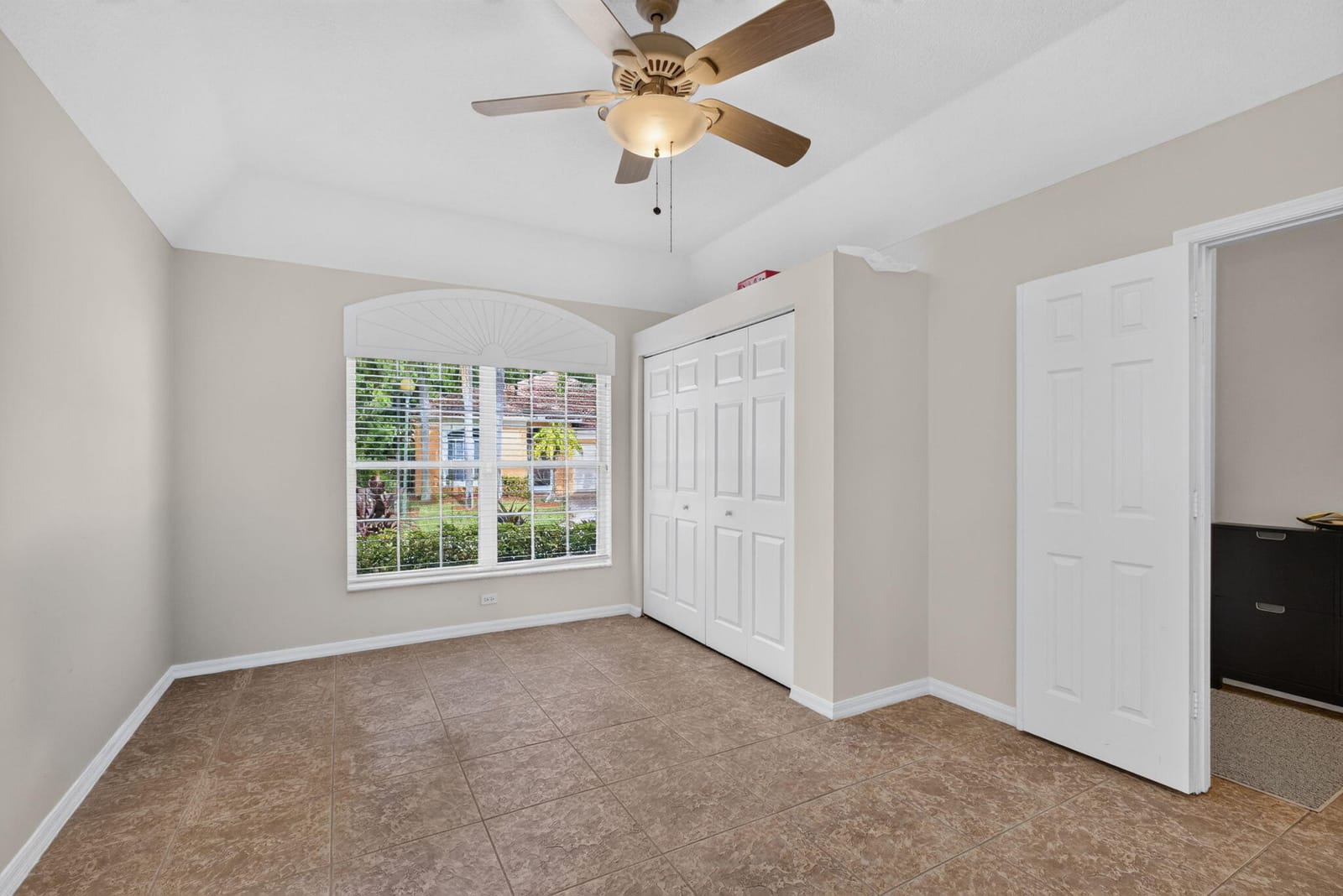 8058 Via Hacienda, Riviera Beach, FL 33418 photo 13