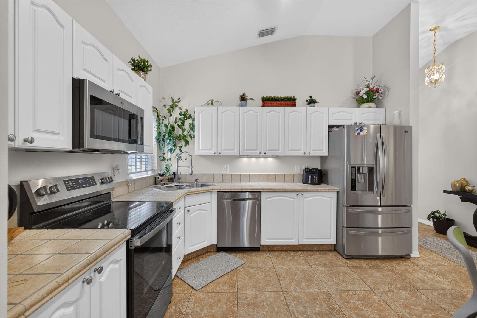 8058 Via Hacienda, Riviera Beach, FL 33418 photo 19