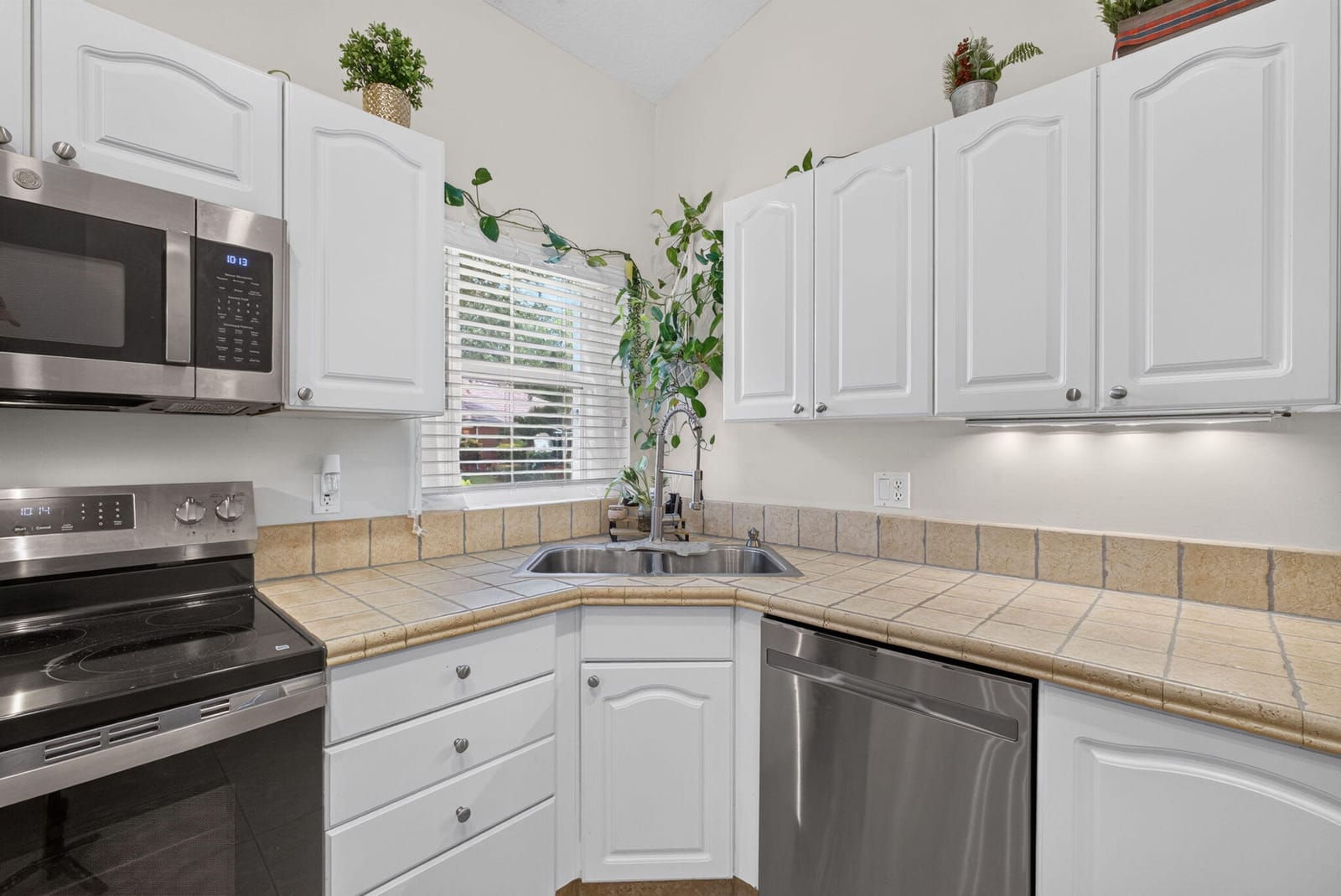 8058 Via Hacienda, Riviera Beach, FL 33418 photo 20