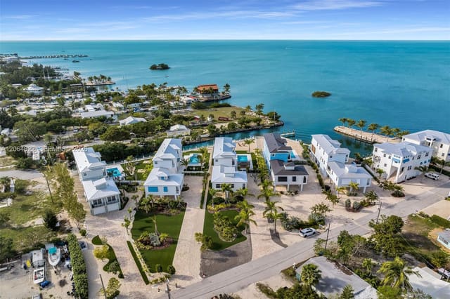 735 50 Street Gulf, Marathon, Key West, FL 33050