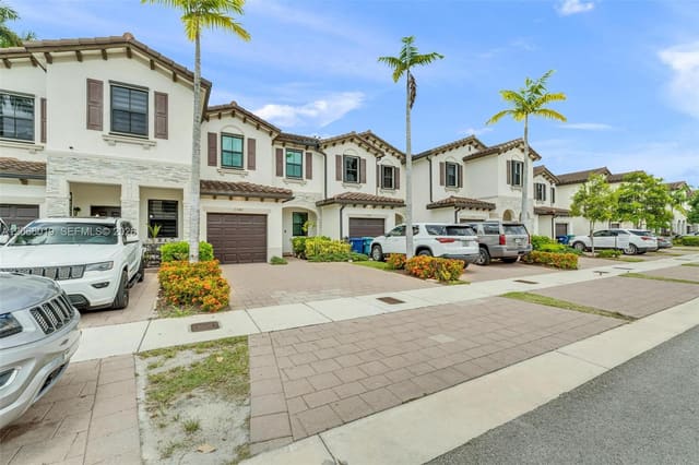23142 SW 127th Place, Miami, FL 33170