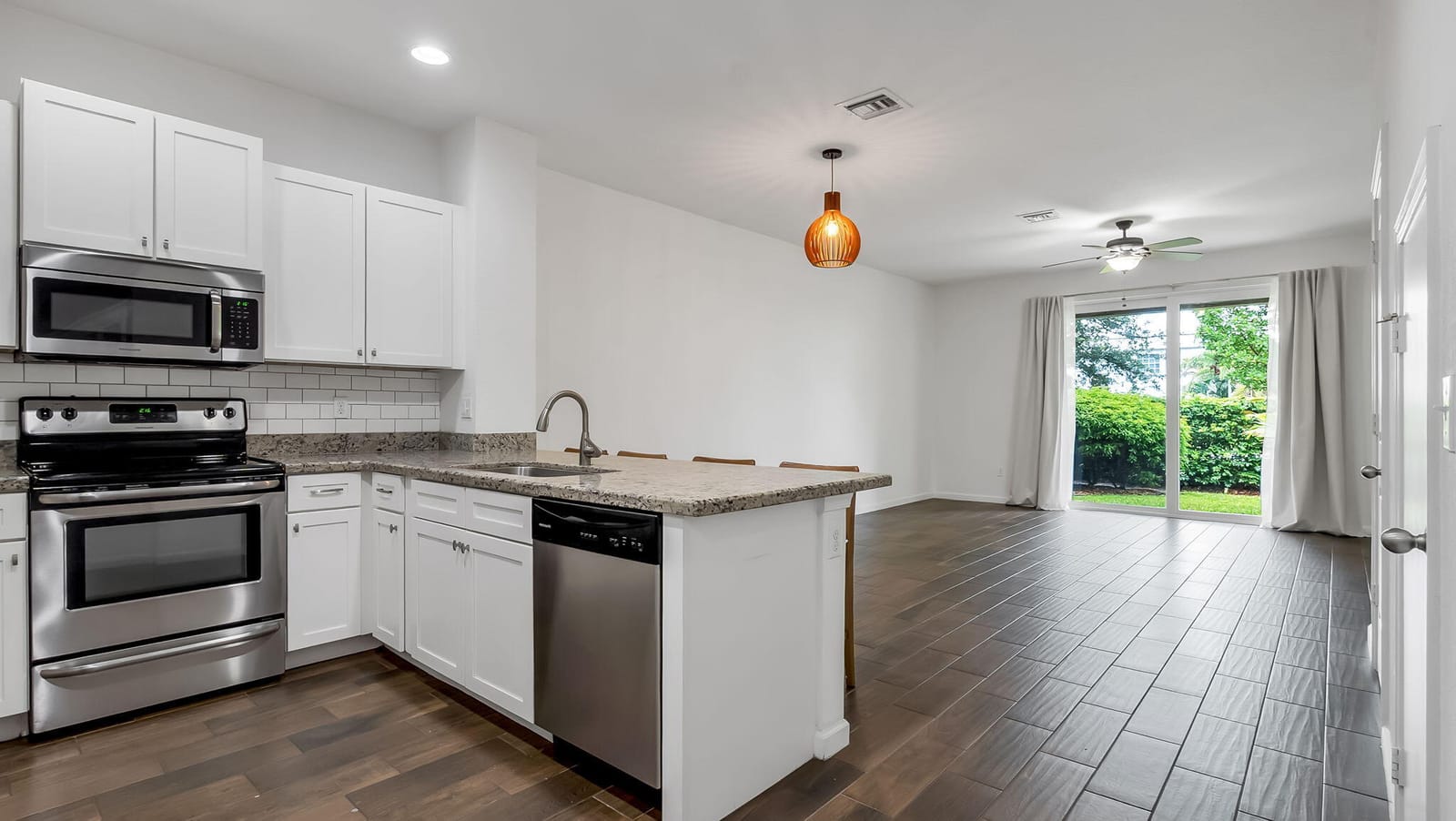 366 SE 1ST Way — photo 5