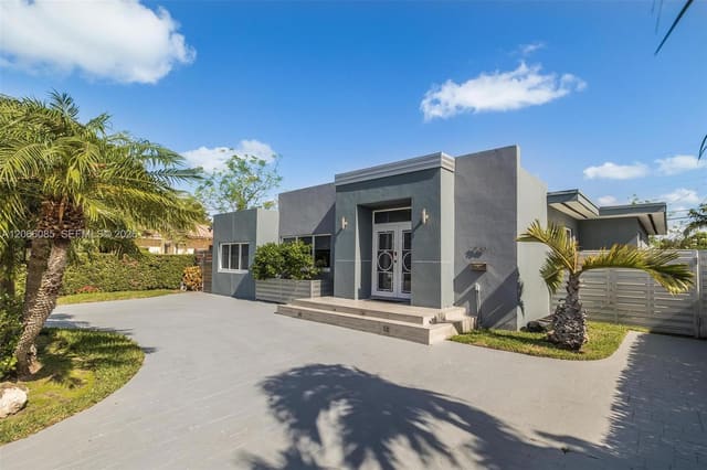 7549 Buccaneer Avenue 7549, North Bay Village, FL 33141