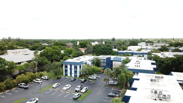 3180 Holiday Springs Boulevard 5-309, Margate, FL 33063