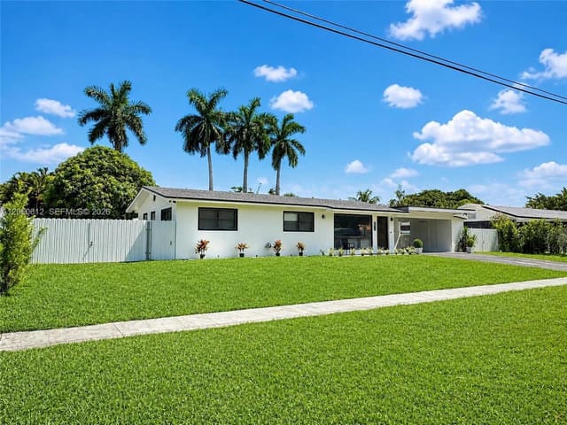 6601 NW 9th Street, sold in Plantation Gardens Sec 5, Plantation, FL
