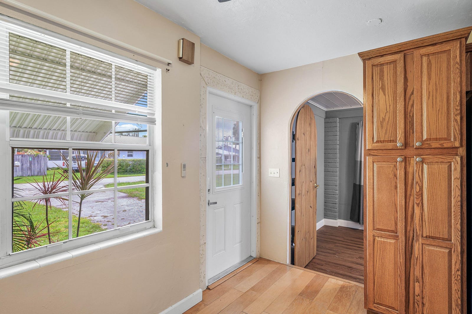 5709 SE Indigo Avenue — photo 3