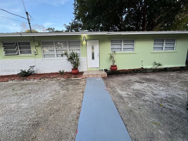 664 Colson Drive, Twin Lakes, Key Largo, FL