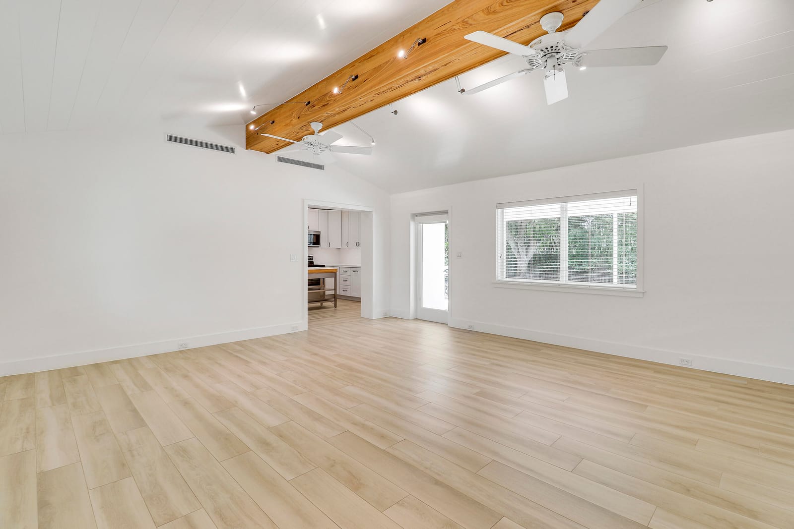 2665 Oak Drive — photo 3