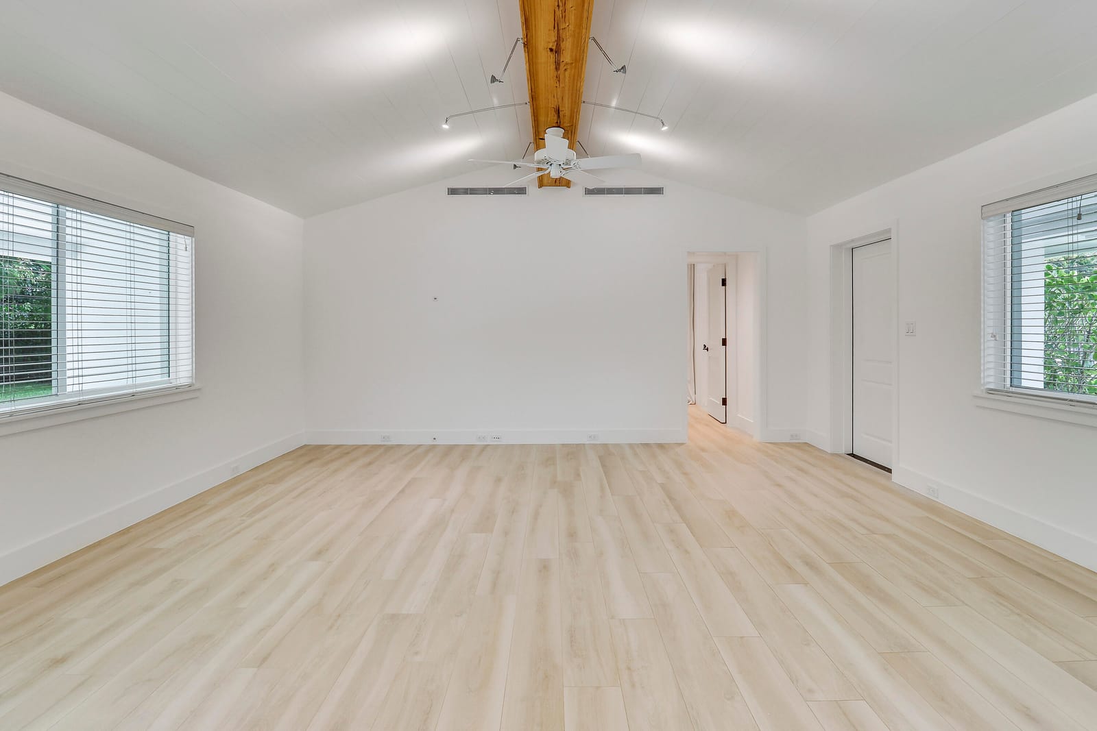 2665 Oak Drive — photo 6
