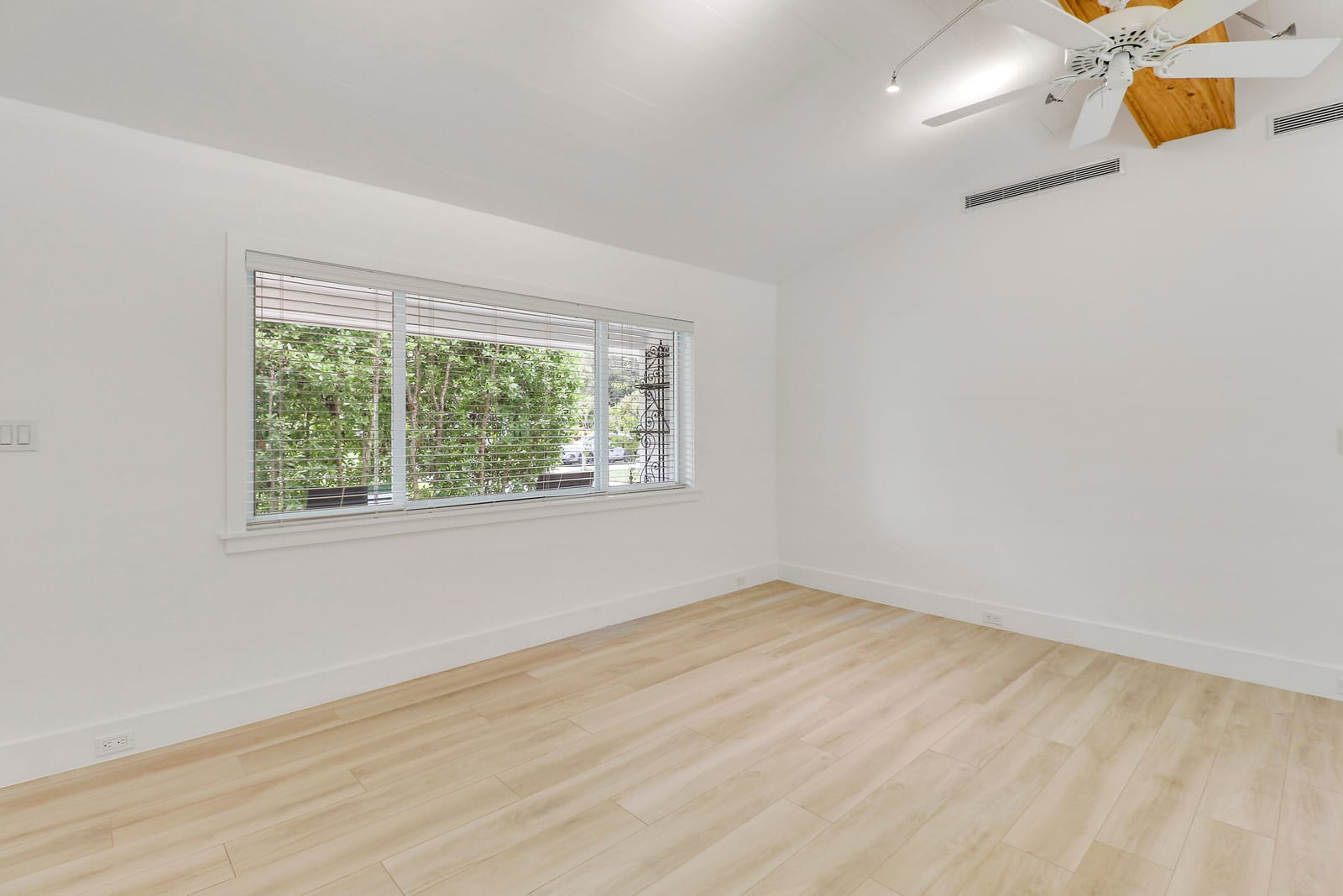 2665 Oak Drive — photo 10