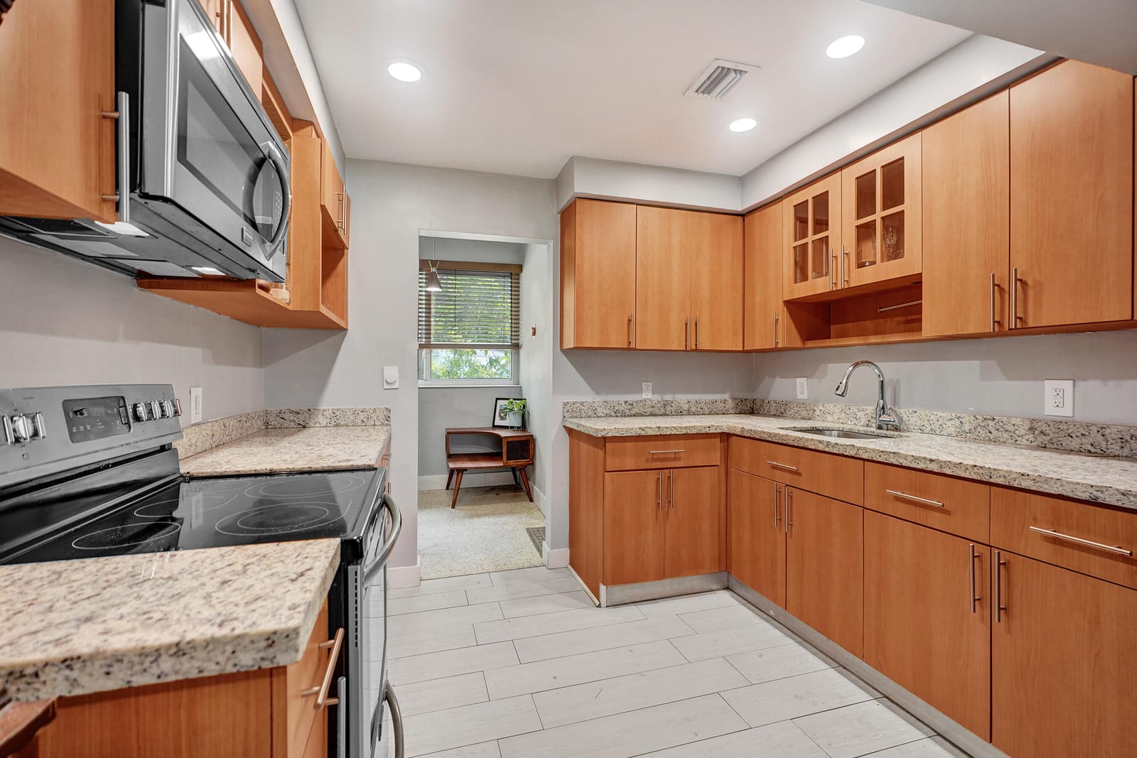 13105 NE 13th Avenue — photo 4