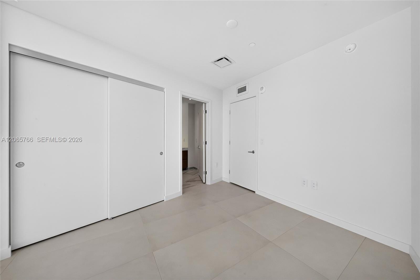 1400 Biscayne Boulevard 2607, Miami, FL 33132 photo 4