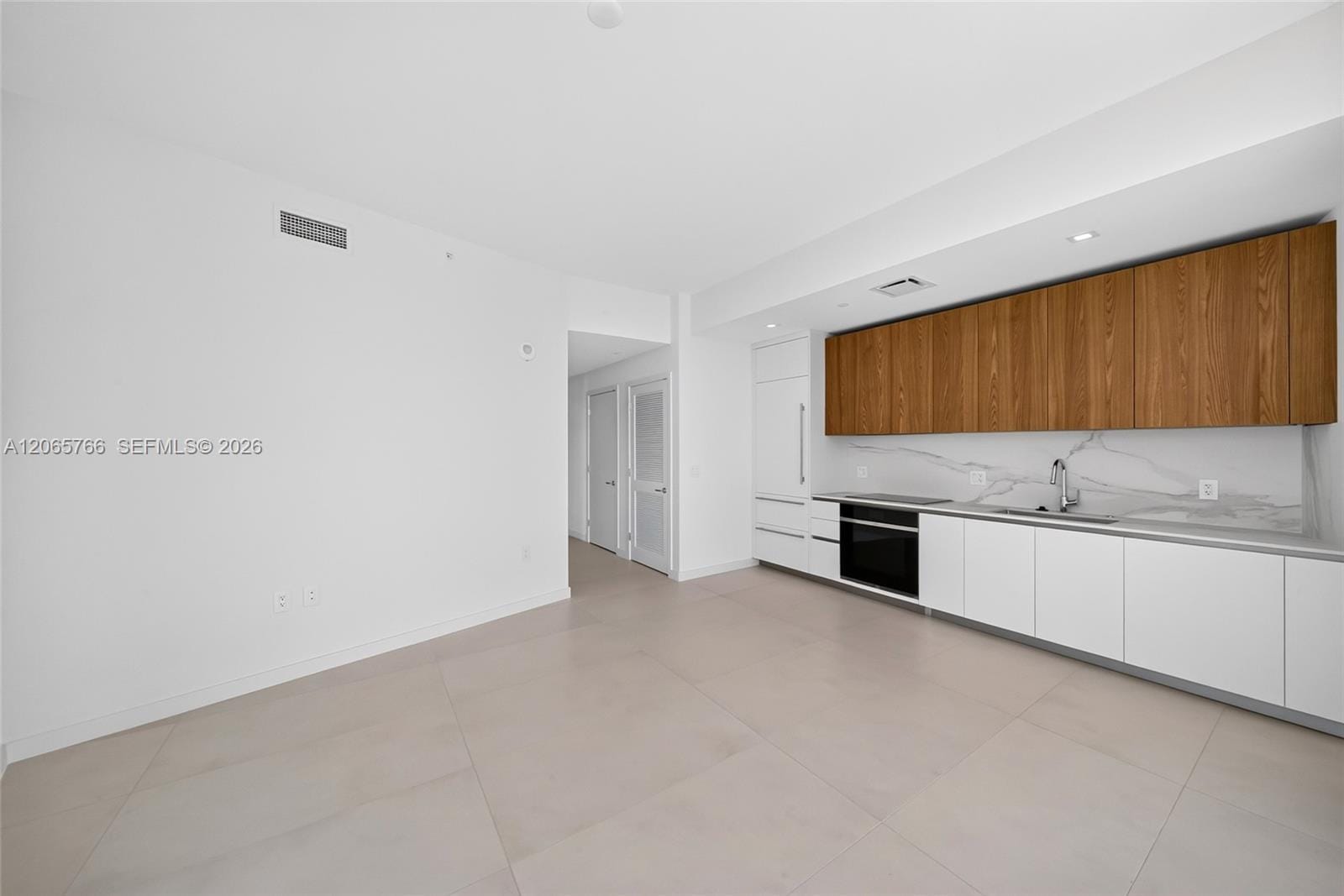 1400 Biscayne Boulevard 2607, Miami, FL 33132 photo 9