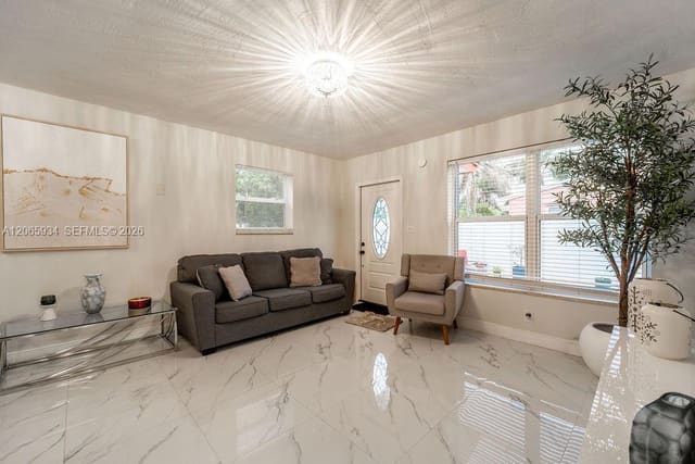 1600 N 68th Avenue, Hollywood, FL 33024