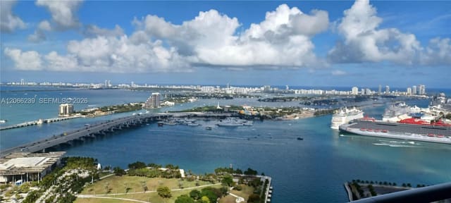 888 Biscayne Boulevard 4411, Miami, FL 33132