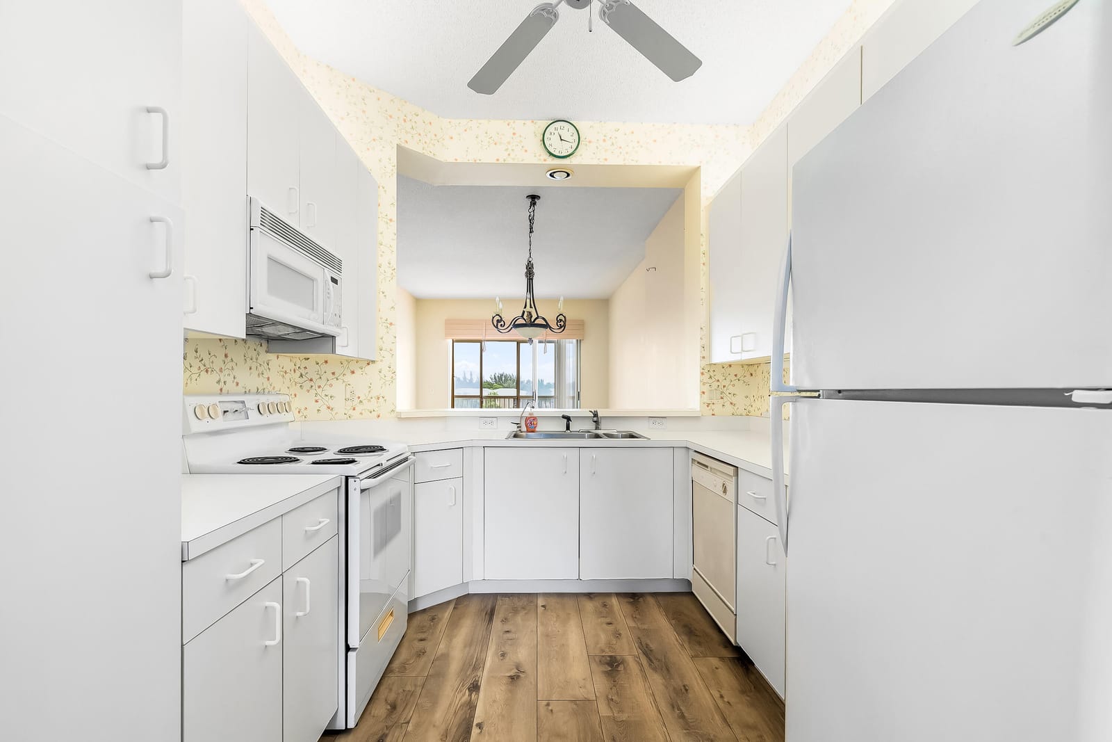 7904 Trent Drive 410 — photo 4