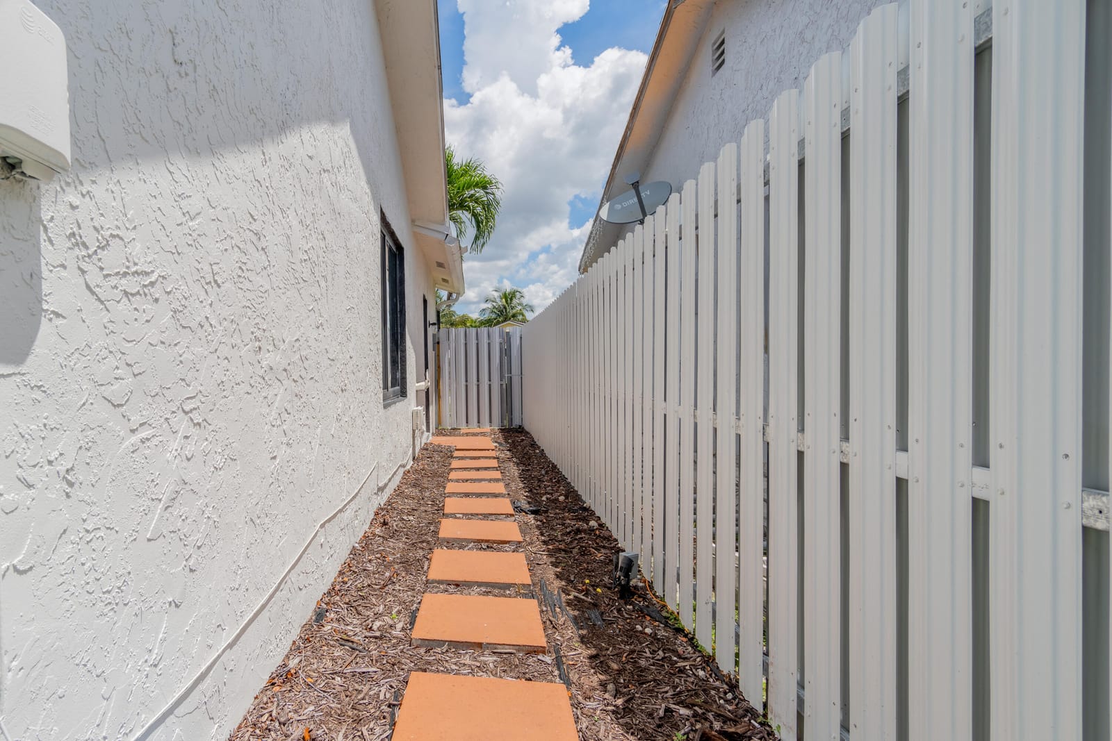 11010 NW 24TH Court, Sunrise, FL 33322 photo 13
