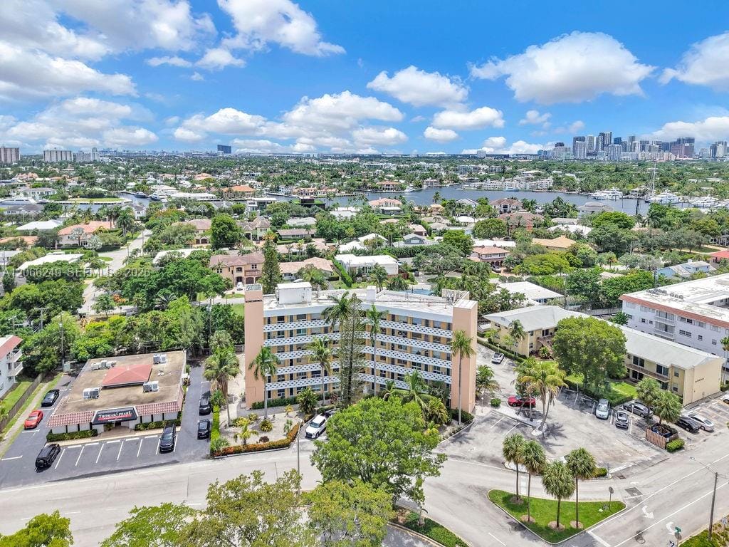 2400 NE 9th Street 201