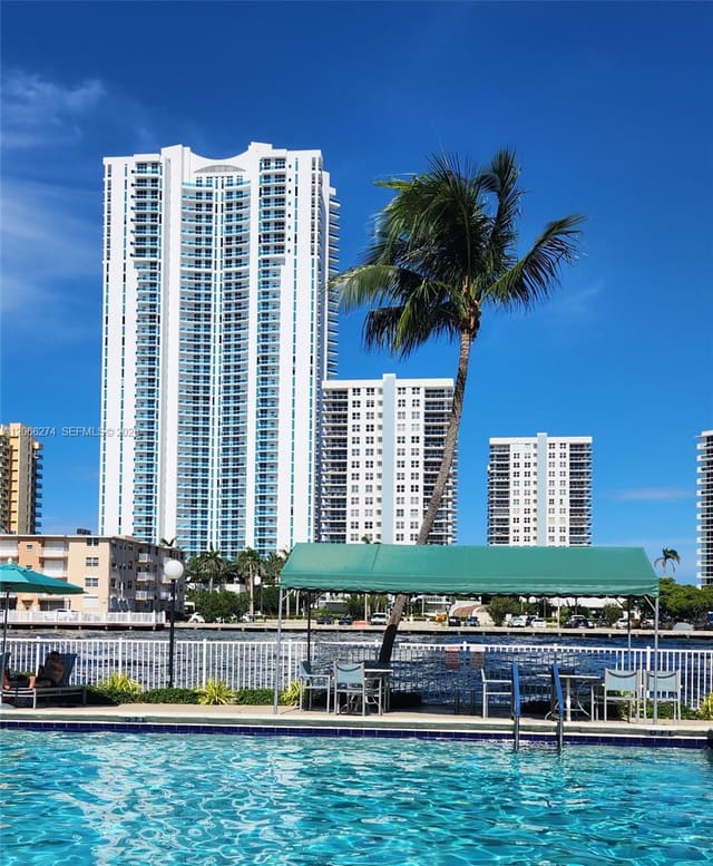 1000 Parkview Drive 1026, Hallandale Beach, FL 33009