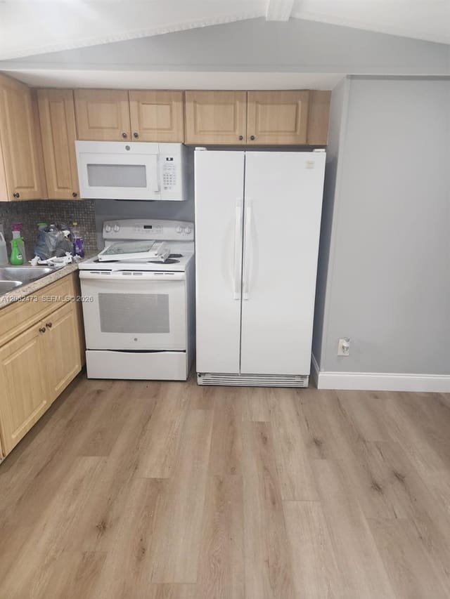 5351 SW 35th Street, Davie, FL 33314